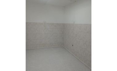 AMPLIO LOCAL EN ARRIENDO CABECERA