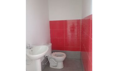 AMPLIO LOCAL EN ARRIENDO CABECERA