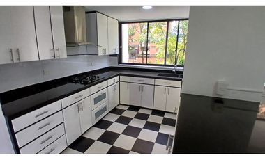 Apartamento en Arriendo o Venta Los Balsos Medellin