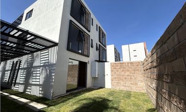 RENTA DE CASA NUEVA ZONA CALZADA ZARAGOZA Y LOS FUERTES