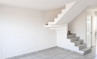BONITA CASA EN VENTA EN CIUDAD MESETA QUERETARO GEH