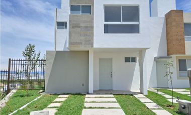 BONITA CASA EN VENTA EN CIUDAD MESETA QUERETARO GEH