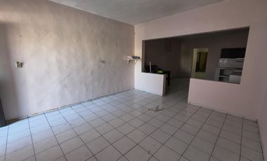 Casa en venta sobre Av. Chapultepec en zona comercial - Monterrey