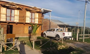 EN VENTA HERMOSA CABAÑA EN LA JUANITA A MTS DEL RÍO PARANÁ