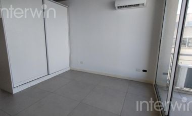 Monoambiente con balcón - Cochera - Saavedra - ALQUILER
