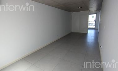 Monoambiente con balcón - Cochera - Saavedra - ALQUILER