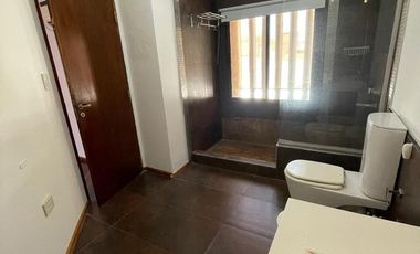 Recibe 100% menor - 3 Dormitorios - Casa venta en Cerro de las Rosas