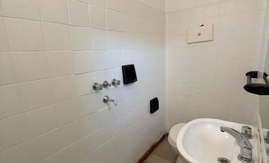 Recibe 100% menor - 3 Dormitorios - Casa venta en Cerro de las Rosas