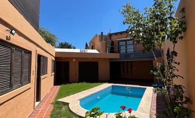 Recibe 100% menor - 3 Dormitorios - Casa venta en Cerro de las Rosas