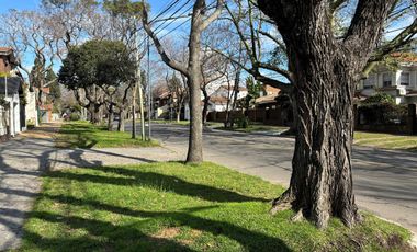 Chalet en 1 planta reciclado, jardín. La Lucila.