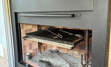 Chalet en 1 planta reciclado, jardín. La Lucila.