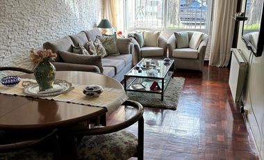 Chalet en 1 planta reciclado, jardín. La Lucila.