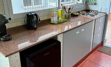 Chalet en 1 planta reciclado, jardín. La Lucila.