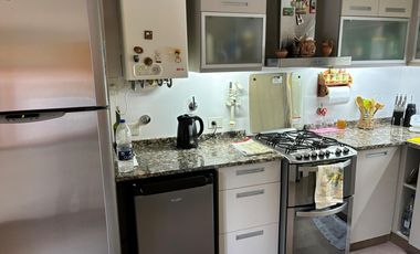 Chalet en 1 planta reciclado, jardín. La Lucila.