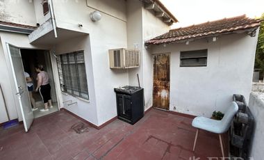 Venta Casa de 3 ambientes con cochera en Wilde