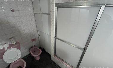 Venta Casa de 3 ambientes con cochera en Wilde