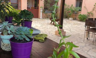 Casa en alquiler - 300 m2 - 5 ambientes