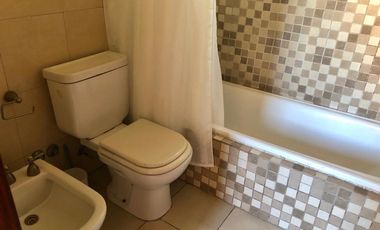 Casa en alquiler - 300 m2 - 5 ambientes