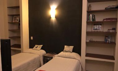 Casa en alquiler - 300 m2 - 5 ambientes