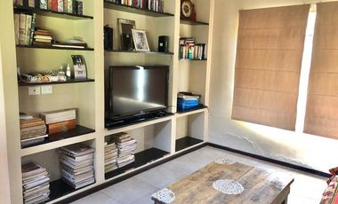 Casa en alquiler - 300 m2 - 5 ambientes