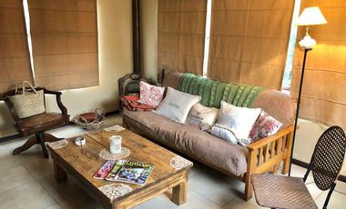 Casa en alquiler - 300 m2 - 5 ambientes