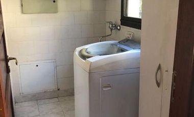 Casa en alquiler - 300 m2 - 5 ambientes