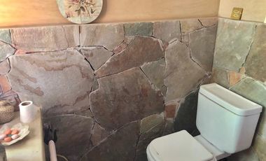 Casa en alquiler - 300 m2 - 5 ambientes