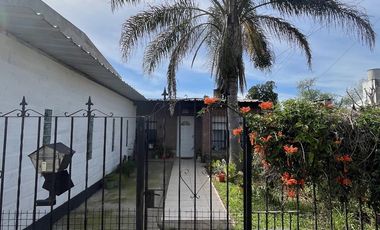 Casa de 2 dormitorios en venta en Capitan Bermudez