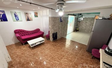 Venta Casa 5 ambientes con patio, terraza, balcon y comercio en Lanus.