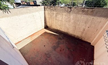 Casa en Benavidez con local en lote propio