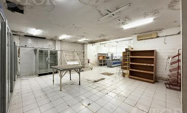 Casa en Benavidez con local en lote propio