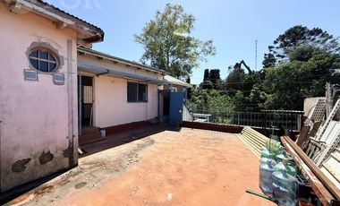 Casa en Benavidez con local en lote propio