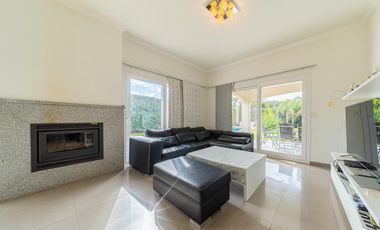 Vendo Exclusiva Casa en Country Kentucky – Funes