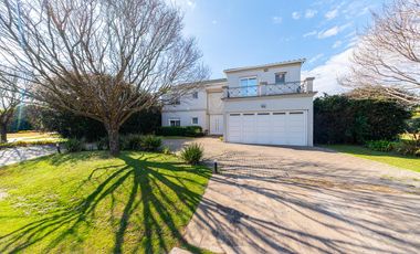 Vendo Exclusiva Casa en Country Kentucky – Funes