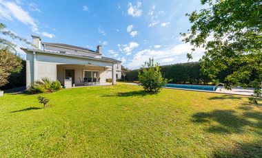 Vendo Exclusiva Casa en Country Kentucky – Funes