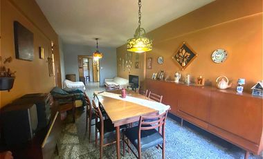 Departamento 4 ambientes VENTA Lomas de Zamora