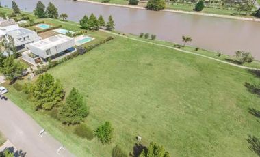 Terreno en  Puerto Roldán