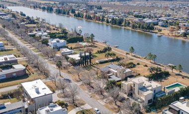 Terreno en  Puerto Roldán