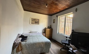 Se Arrienda Casa con gran terreno de 500 m2, apta uso comercial