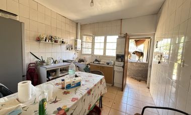 Se Arrienda Casa con gran terreno de 500 m2, apta uso comercial