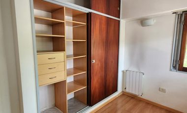 Alquiler Casa 3 Dormitorios   Dpto 1 dormitorio -  B° Manzanar - Arrayanes 1198 Cipolletti Rio Negro