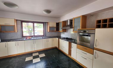 Alquiler Casa 3 Dormitorios   Dpto 1 dormitorio -  B° Manzanar - Arrayanes 1198 Cipolletti Rio Negro