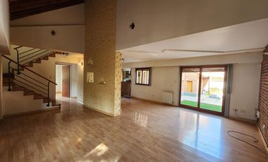 Alquiler Casa 3 Dormitorios   Dpto 1 dormitorio -  B° Manzanar - Arrayanes 1198 Cipolletti Rio Negro