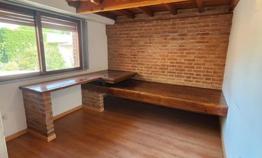 Alquiler Casa 3 Dormitorios   Dpto 1 dormitorio -  B° Manzanar - Arrayanes 1198 Cipolletti Rio Negro