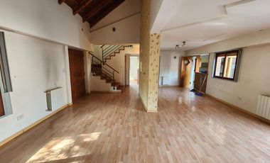 Alquiler Casa 3 Dormitorios   Dpto 1 dormitorio -  B° Manzanar - Arrayanes 1198 Cipolletti Rio Negro