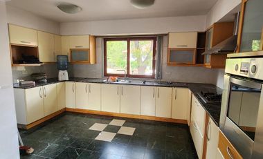 Alquiler Casa 3 Dormitorios   Dpto 1 dormitorio -  B° Manzanar - Arrayanes 1198 Cipolletti Rio Negro