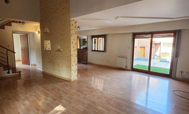 Alquiler Casa 3 Dormitorios   Dpto 1 dormitorio -  B° Manzanar - Arrayanes 1198 Cipolletti Rio Negro