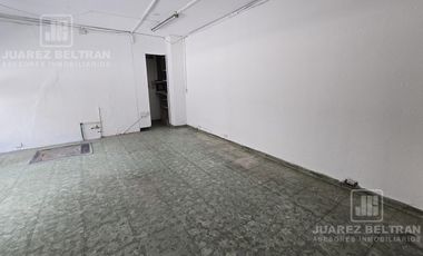 Local en ALQUILER - Esquina 27 de Abril y General Paz