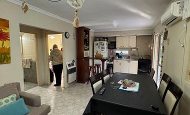 Quinta en  venta. Colastiné Norte. 2 dormitorios + 2 cocheras + quincho + pileta