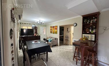 Quinta en  venta. Colastiné Norte. 2 dormitorios + 2 cocheras + quincho + pileta